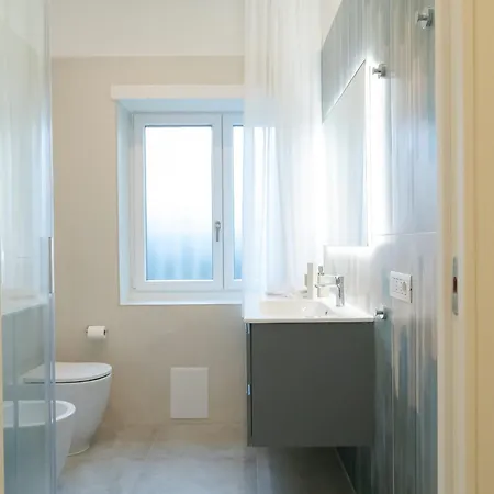 Aura - Santa Croce In Gerusalemme Rom